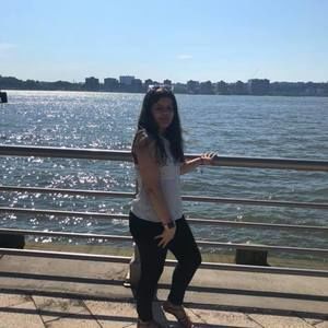 Meet your Posher, Emily